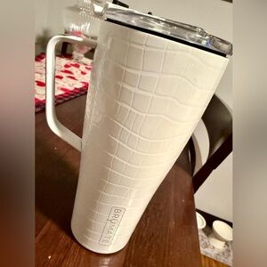 BrüMate Pearl Crocodile 32oz Tumbler